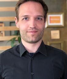 Dennis Troeger-hochkant