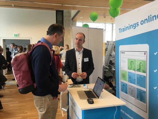 Hans Martin Sprungk berät einen Trainer am Trainer Kongress Berlin 2018