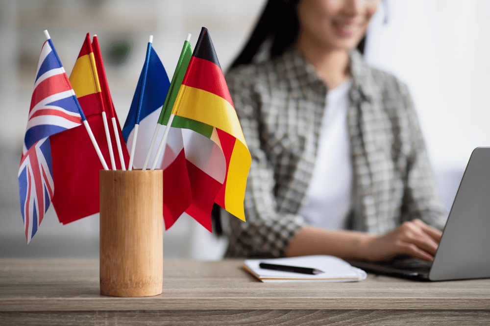 Steigere die Mitarbeiterzufriedenheit indem du E-Learnings in unterschiedlichen Sprachen erstellst!